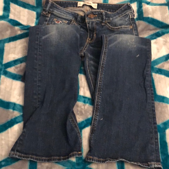 Hollister Distressed Boot-cut/Flare Jeans - Picture 4 of 4